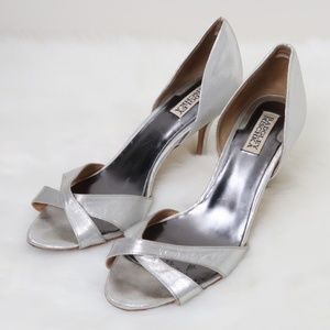 Badgley Mischka Metallic Peep Toe Heels 10